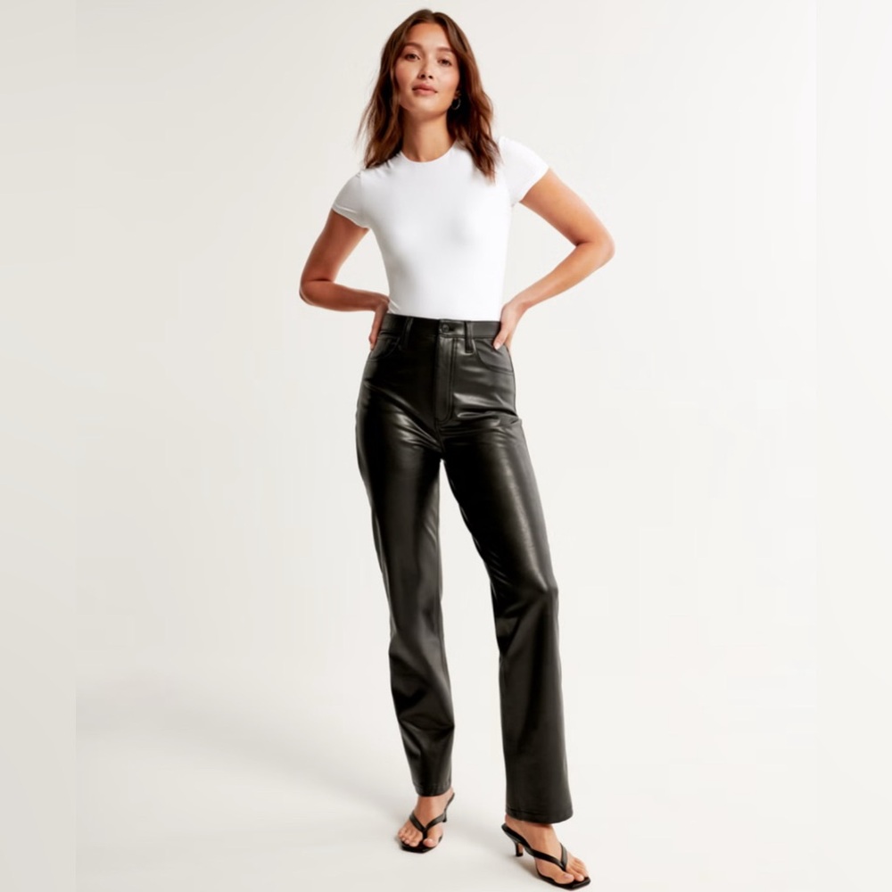 Abercrombie & Fitch Vegan Leather 90s Straight Pant Ultra High Rise Black 26 2 - Picture 2 of 8